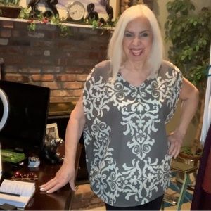 Lane Bryant Lightweight Sleeveless Flattering Print Top Size 18/20